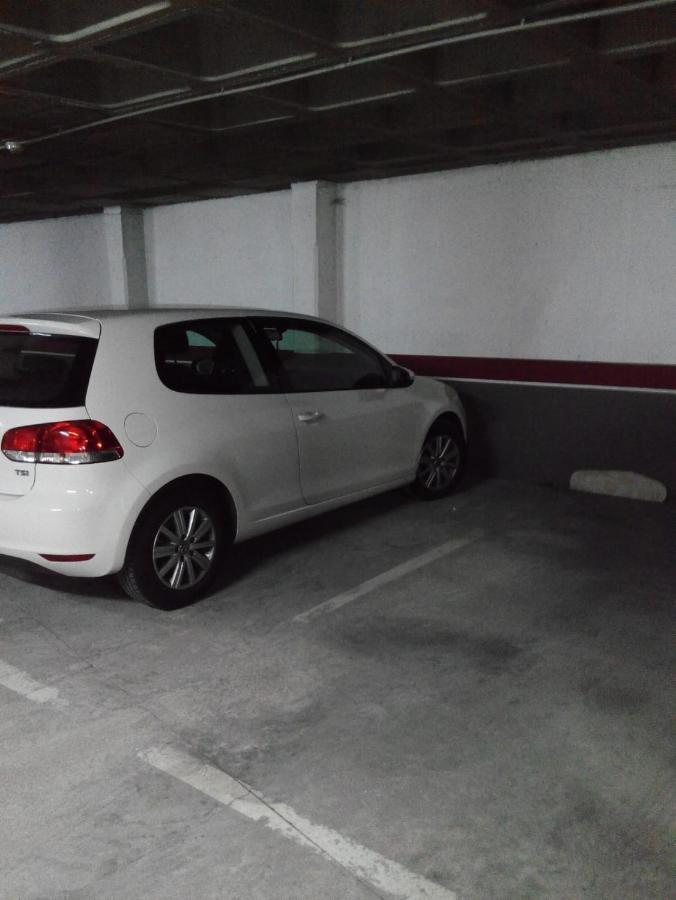 Apartamento Mota-2 Huca-Los Prados; Parking Y Wifi Gratis Oviedo Kültér fotó